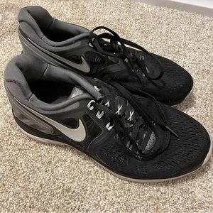 Nike Lunar Eclipse 4 Sneakers